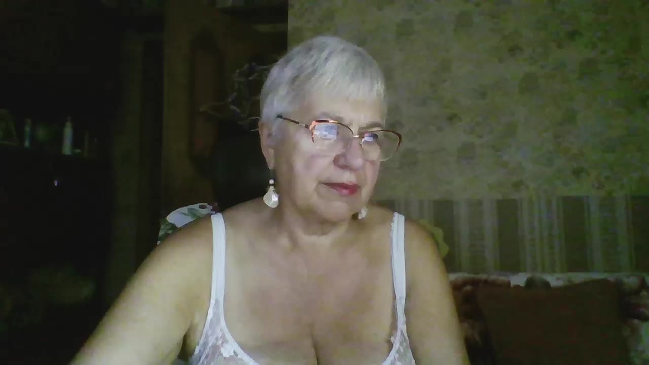 SweetCherry00 Adult Chat August 19, 2026