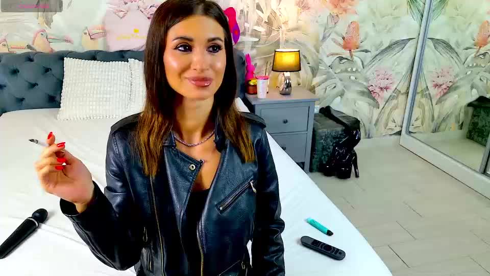 _lisa_sunny Adult Chat August 18, 2026