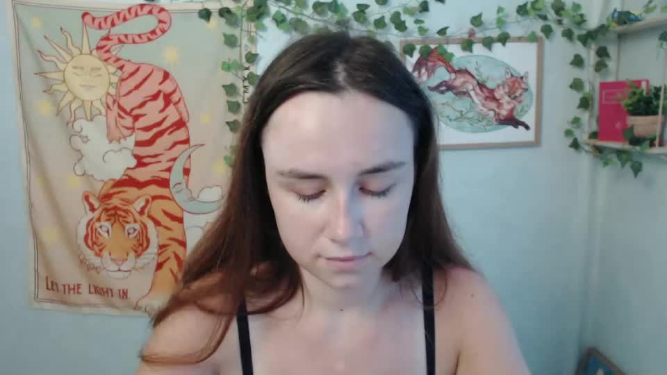 veryveryvery_shy Adult Chat August 19, 2026