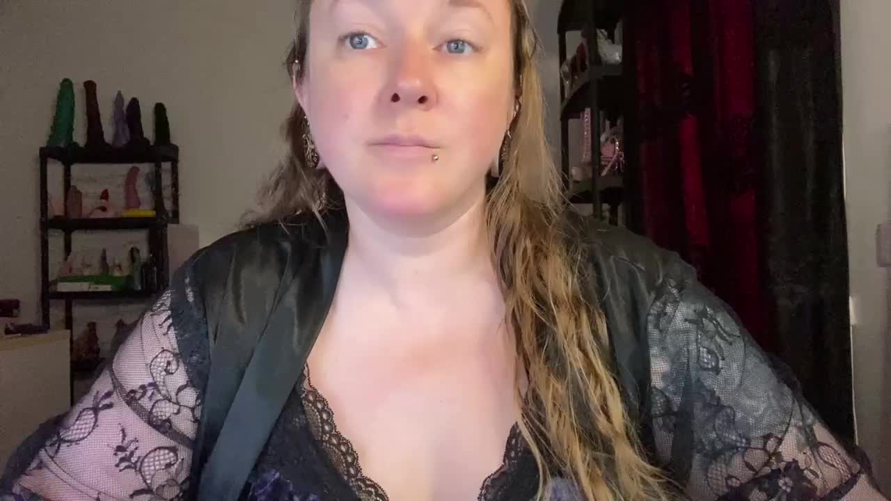 NylonQueen Adult Chat August 19, 2026