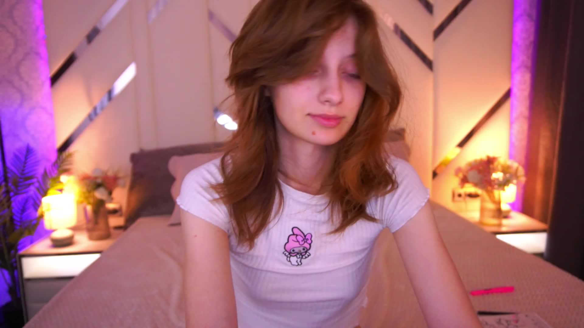 CuteeFoxy Adult Chat August 19, 2026