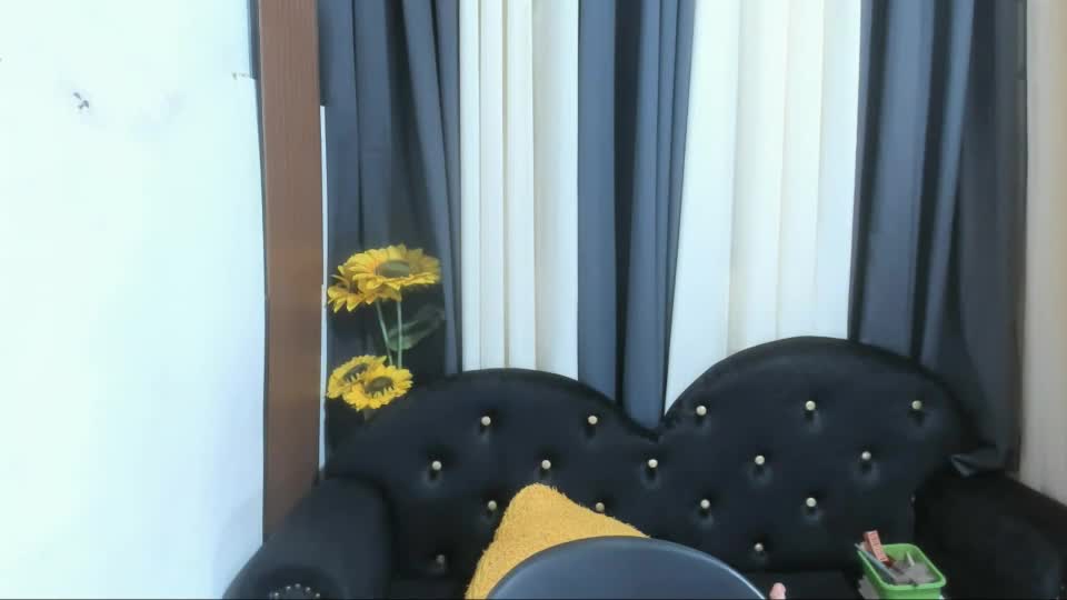 wildhot_pauleen4uxxx Adult Chat August 19, 2026