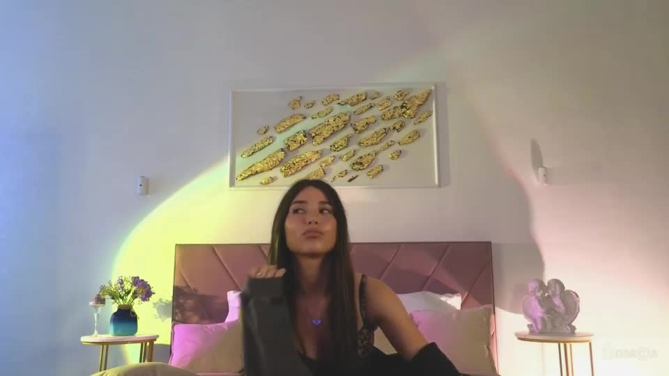 violetta_finch Adult Chat August 19, 2026