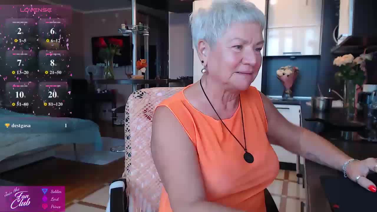 roxana-brooks Adult Chat August 19, 2026