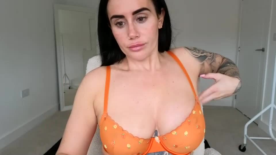 libbyloveheartx Adult Chat August 19, 2026