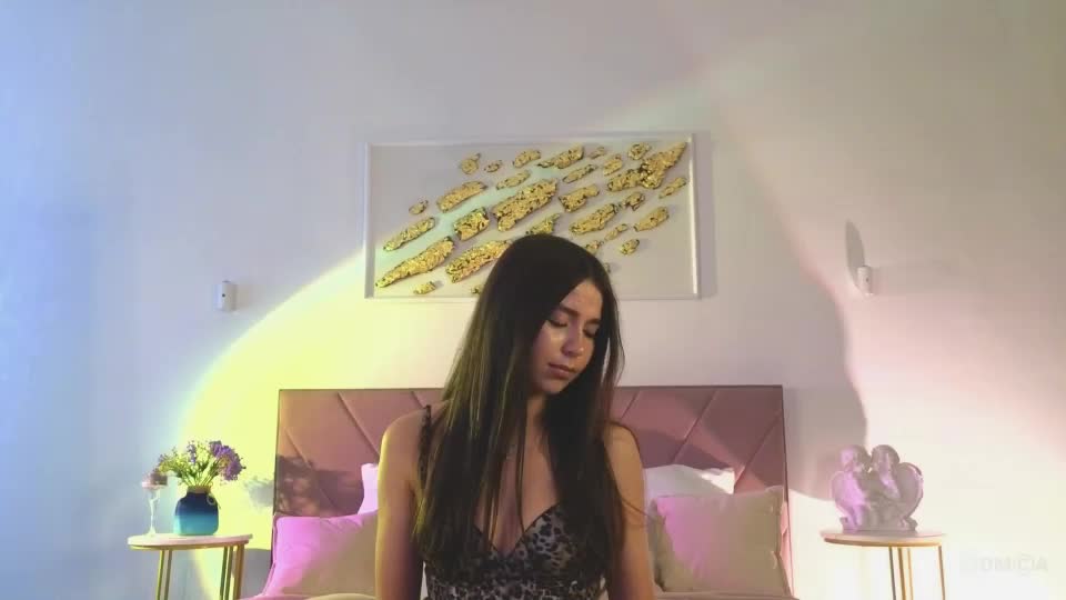violetta_finch Adult Chat August 19, 2026