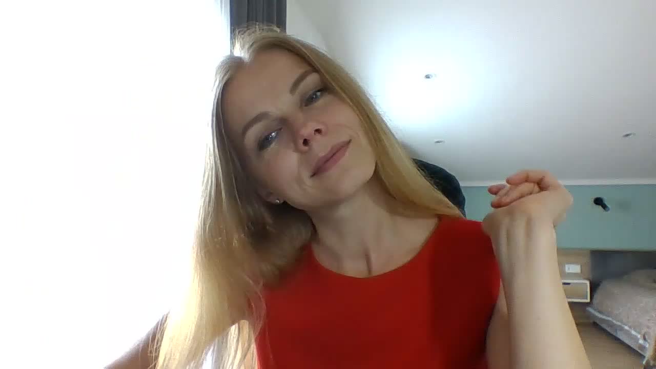 BlondaTina Adult Chat August 19, 2026
