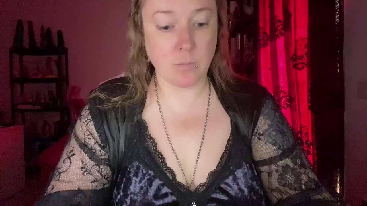 NylonQueen Adult Chat August 19, 2026