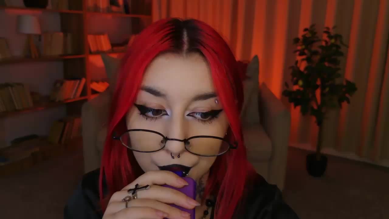 MistressMarcelline Adult Chat August 19, 2026