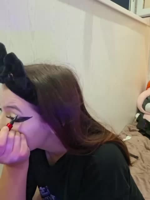 MommyAxFox Adult Chat August 19, 2026