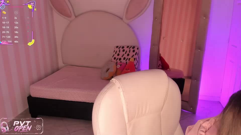 cherry_blond_ Adult Chat August 20, 2026