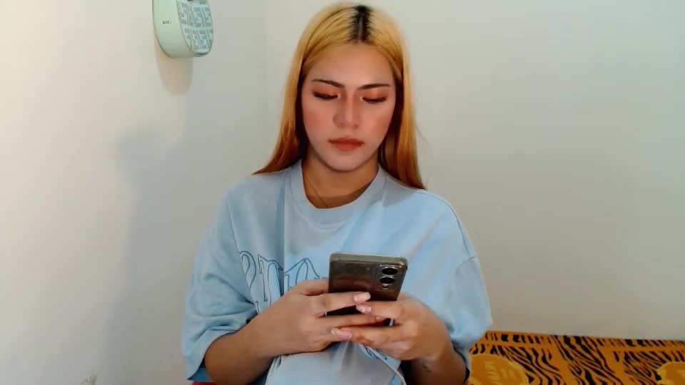 zairaaaaa Adult Chat August 19, 2026