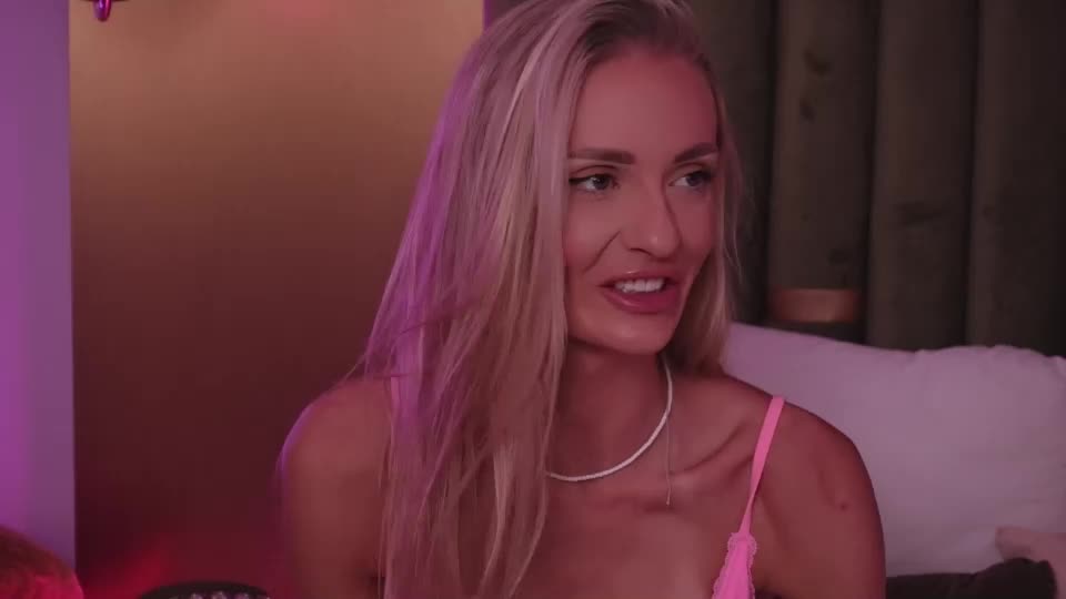 ameliaangell Adult Chat August 20, 2026
