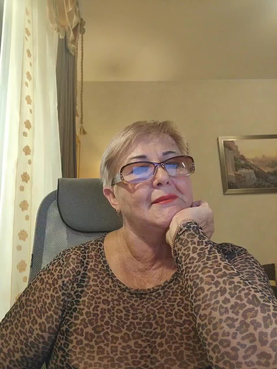 KarinkaSweet Adult Chat August 20, 2026
