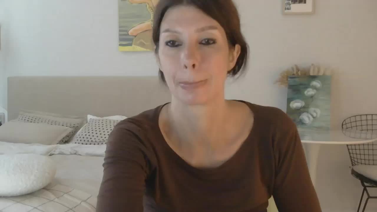 WhiteQueen888 Adult Chat August 19, 2026