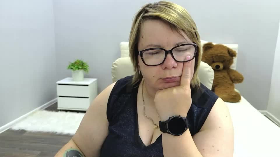 bonnnyboobsy Adult Chat August 20, 2026