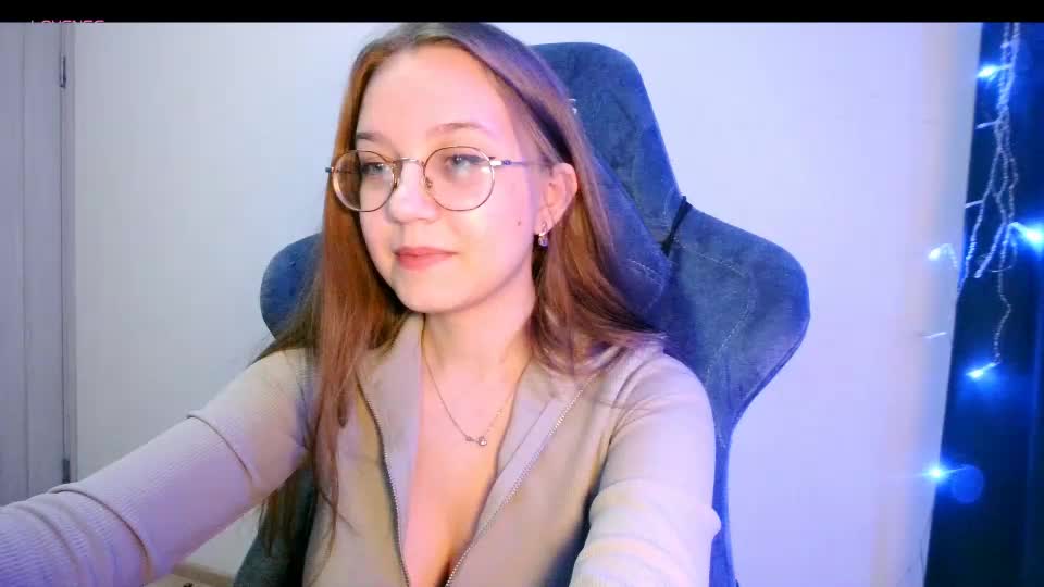 vivivivikkie Adult Chat August 20, 2026