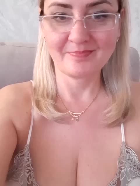SexiestJess45 Adult Chat August 20, 2026