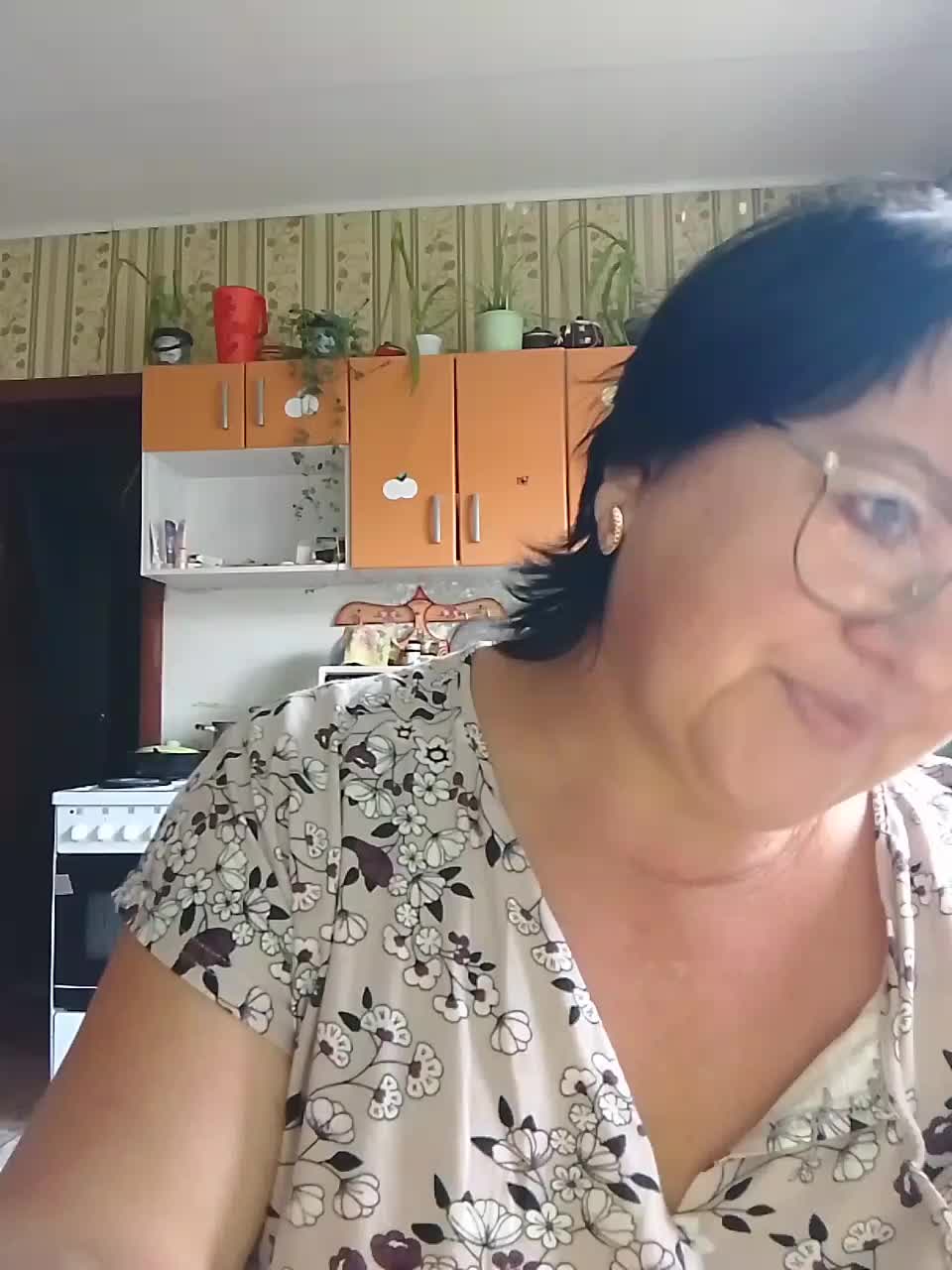 Tanya19722 Adult Chat August 20, 2026