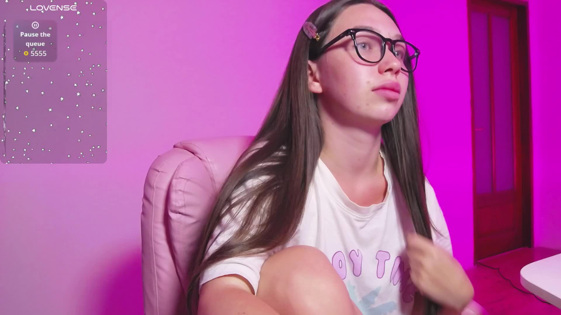 ArianaHotAriana Adult Chat August 20, 2026