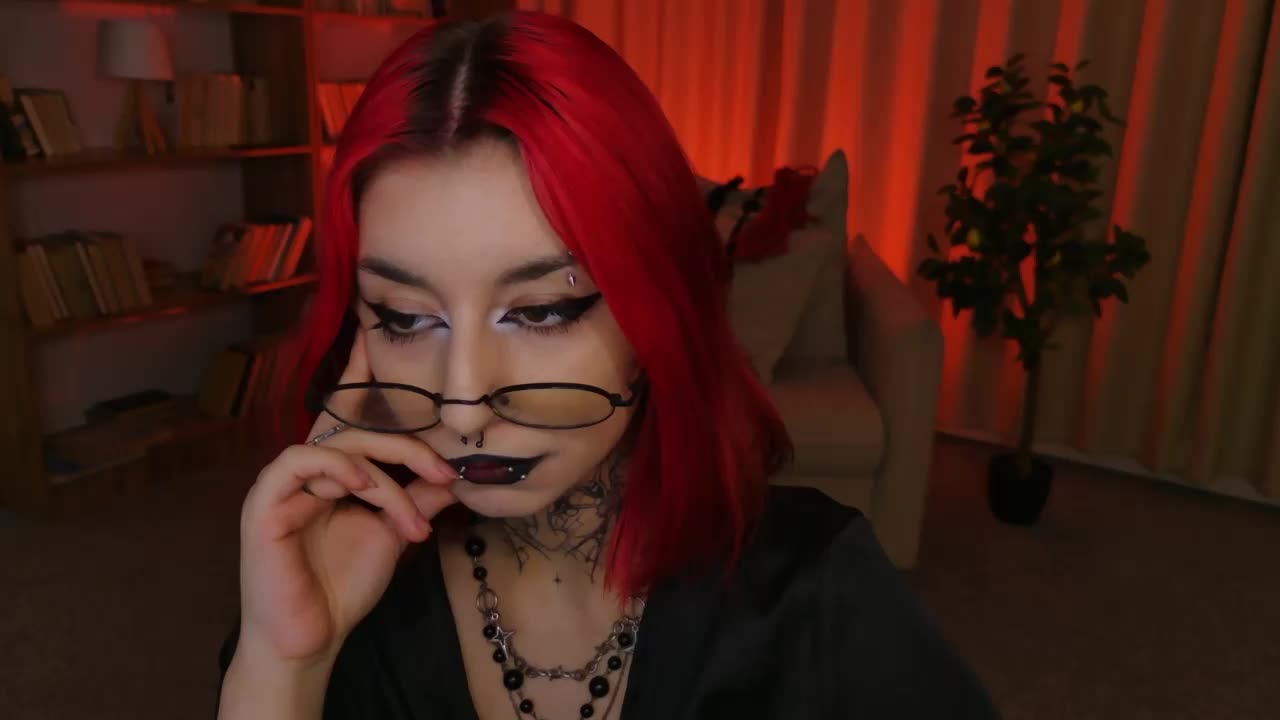 MistressMarcelline Adult Chat August 20, 2026