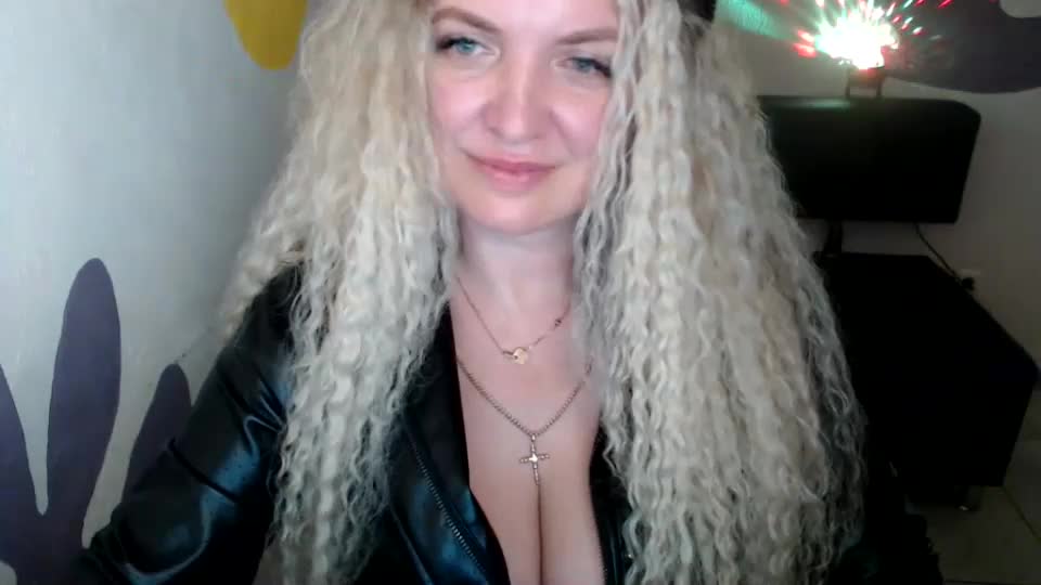 luxdonna Adult Chat August 20, 2026