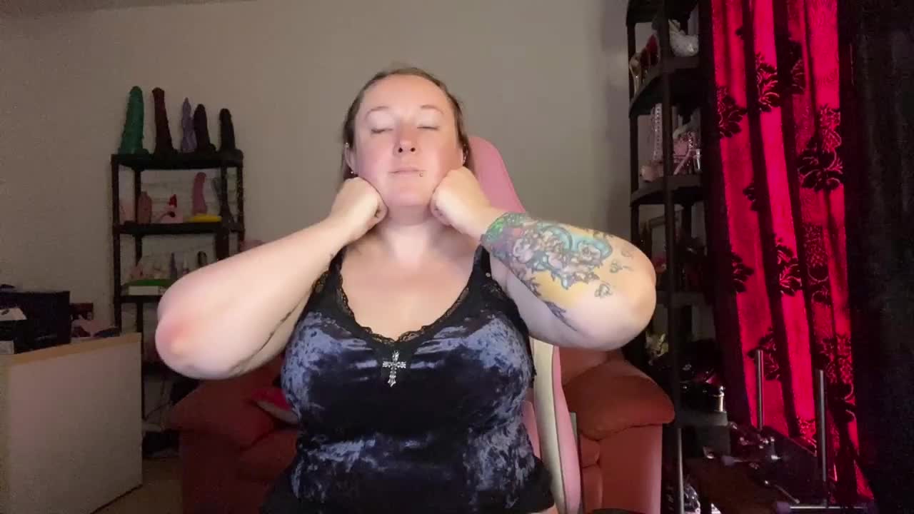 NylonQueen Adult Chat August 20, 2026