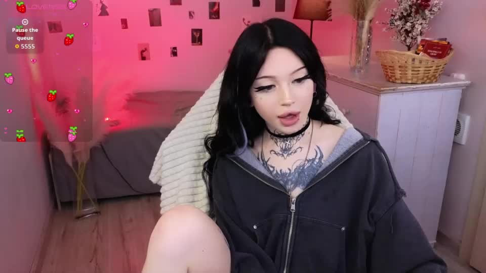 emma_kirks Adult Chat August 20, 2026