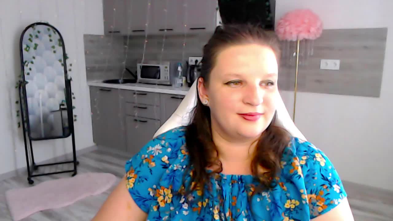 MilaLluna Adult Chat August 20, 2026
