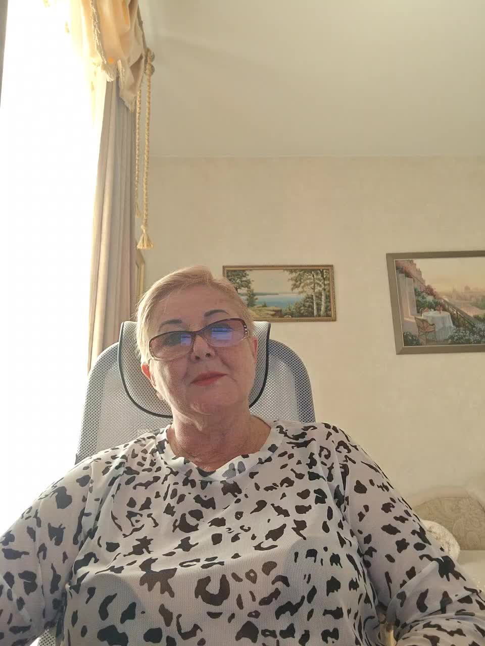KarinkaSweet Adult Chat August 20, 2026