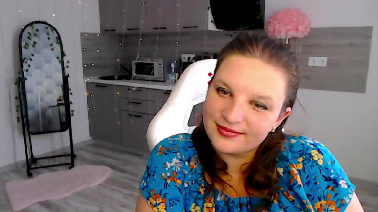 MilaLluna Adult Chat August 20, 2026