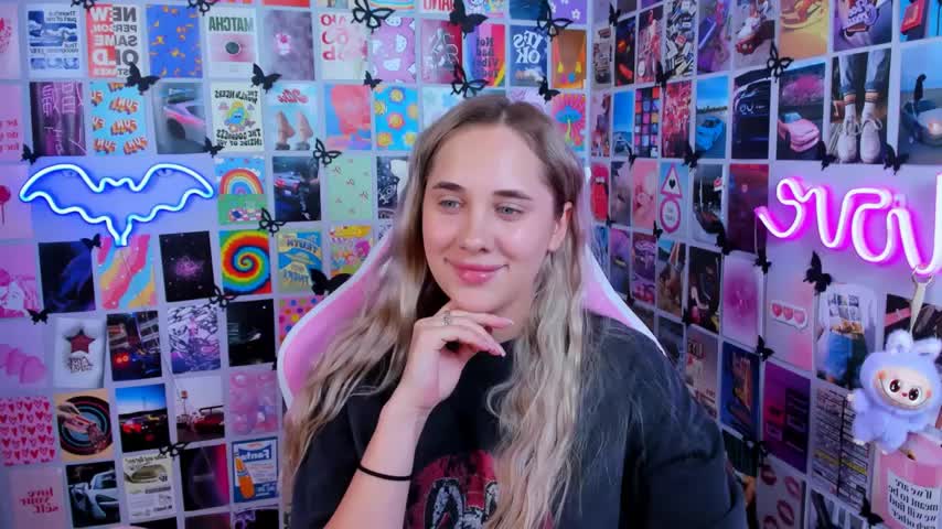 MiaMilas Adult Chat August 20, 2026