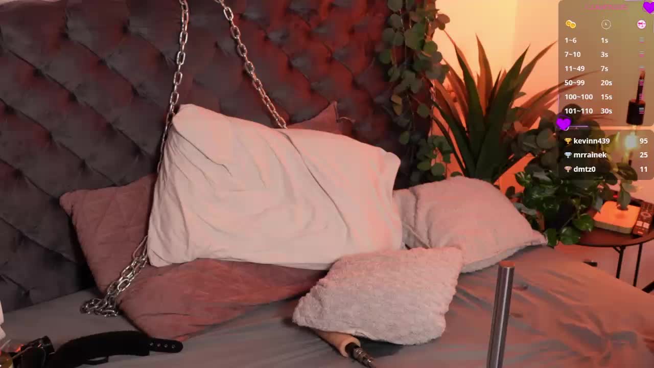 Julcy-Peach Adult Chat August 20, 2026