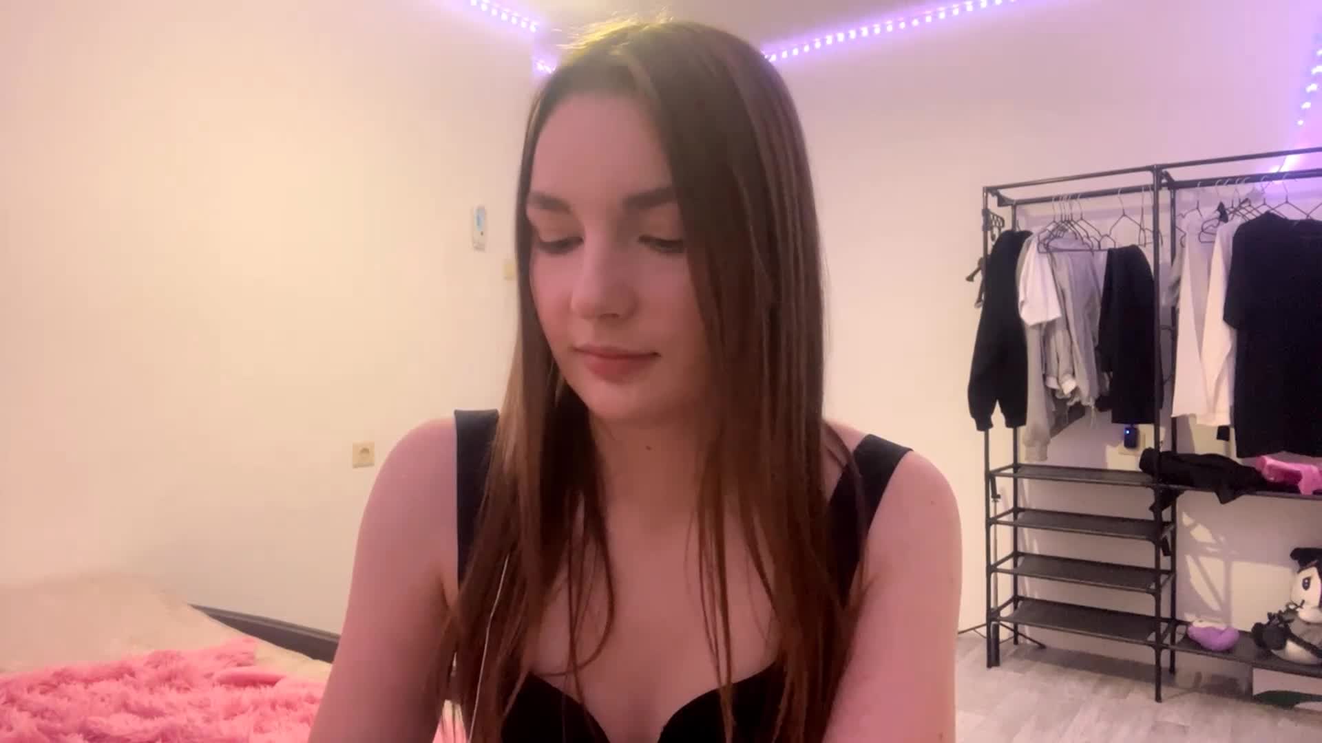 EveliaShimaoka Adult Chat August 20, 2026