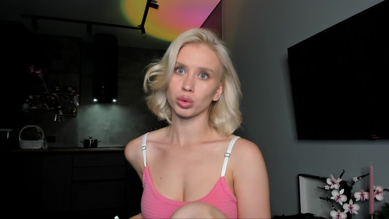 Sunlovv Adult Chat August 20, 2026