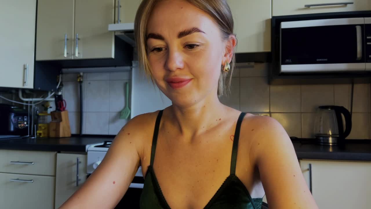 MartaLuna Adult Chat August 21, 2026