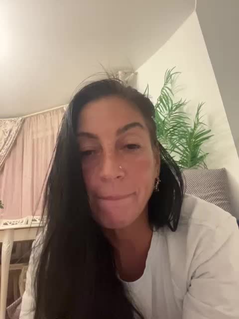 IrinkaGata Adult Chat August 22, 2026