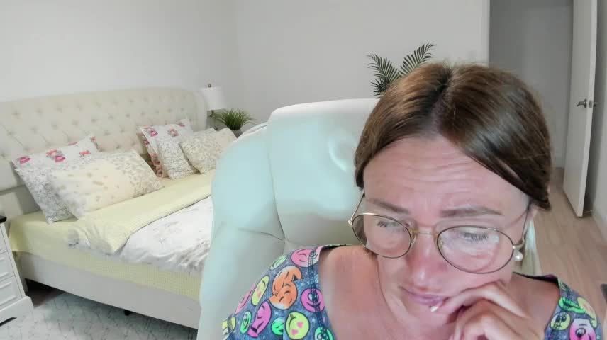 Vika73 Adult Chat August 23, 2026