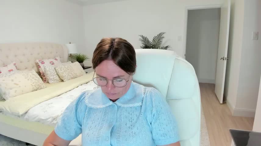 Vika73 Adult Chat August 23, 2026