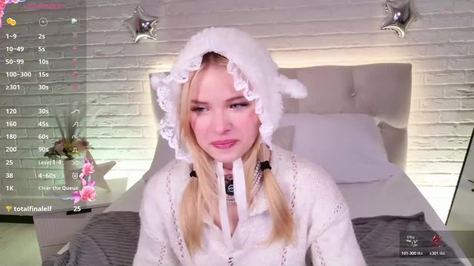 chloewells Adult Chat August 23, 2026