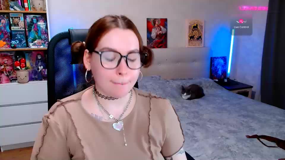 ur_geekgirl Adult Chat August 23, 2026