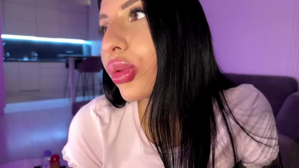 rosynixie Adult Chat August 24, 2026