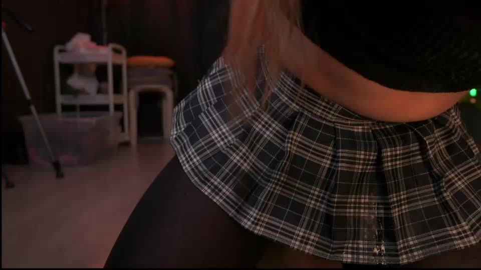 karolinedeep_love Adult Chat August 24, 2026