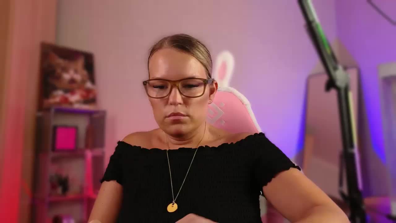 Findom_Lady_Shine Adult Chat August 24, 2026