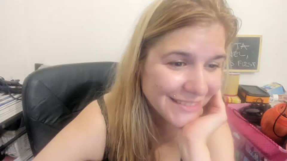 artsyandcraftsy_ Adult Chat August 24, 2026