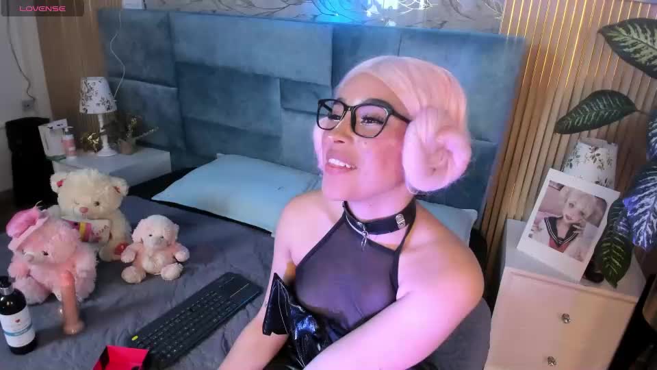 delphine_doll Adult Chat August 24, 2026
