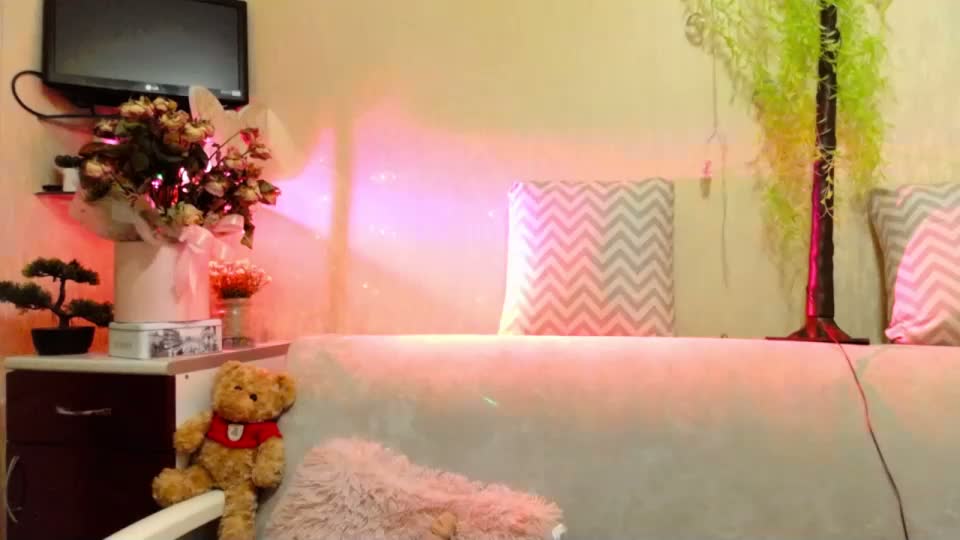 susiexnoreen Adult Chat August 24, 2026