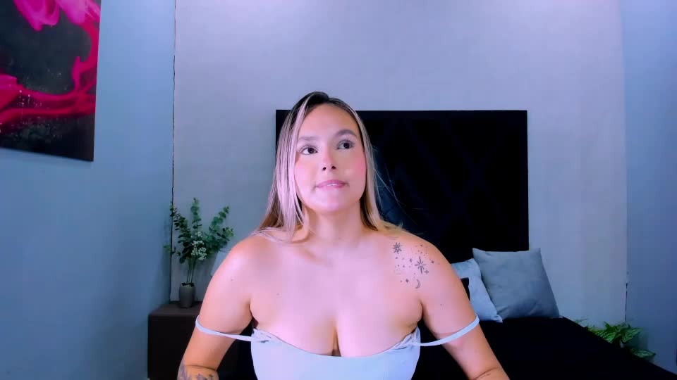 emmaa_white_ Adult Chat August 25, 2026