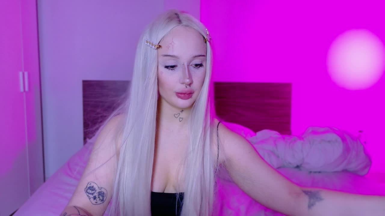 lolykari Adult Chat August 25, 2026