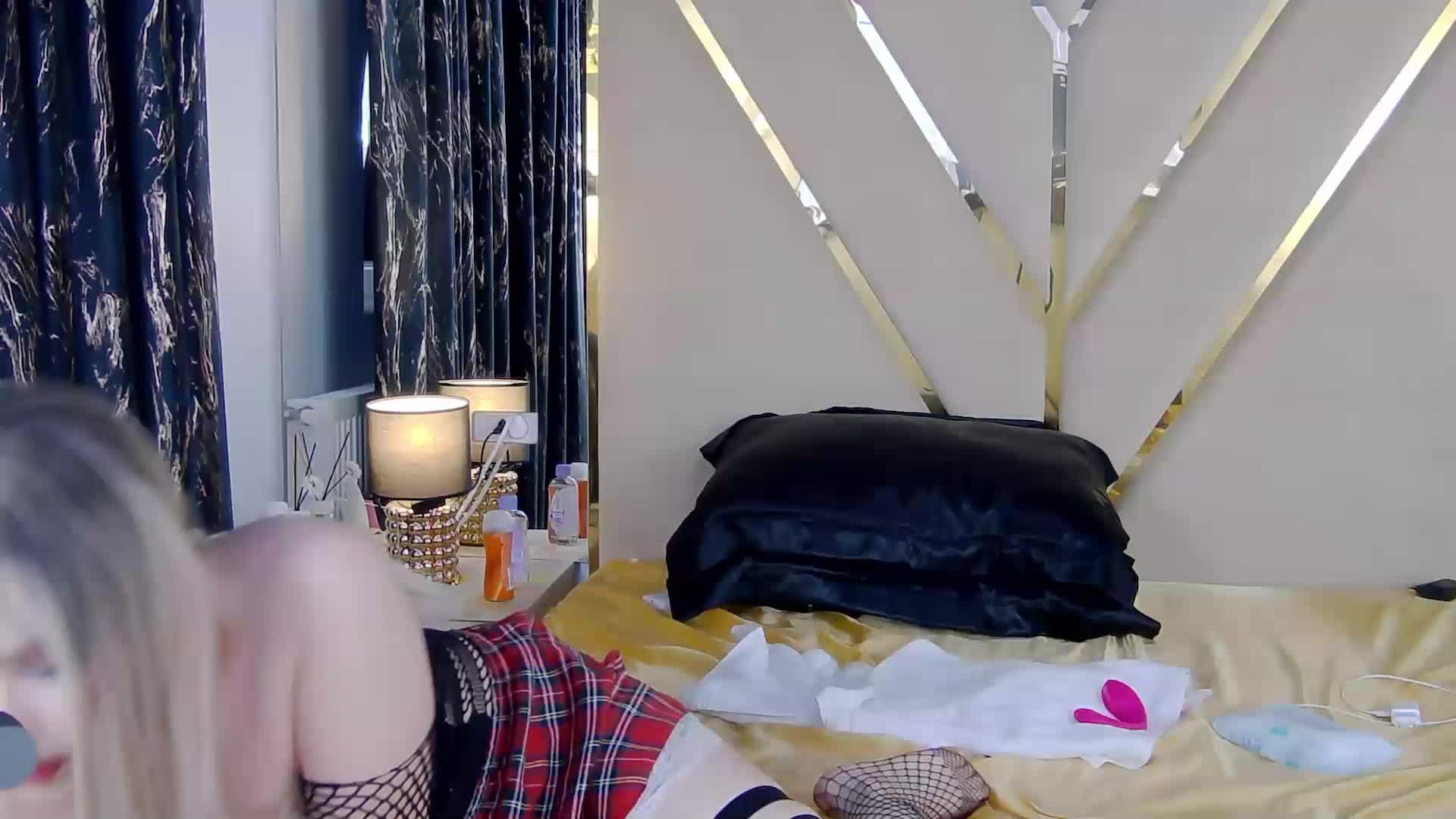 ZenaidaBelmont Adult Chat August 25, 2026